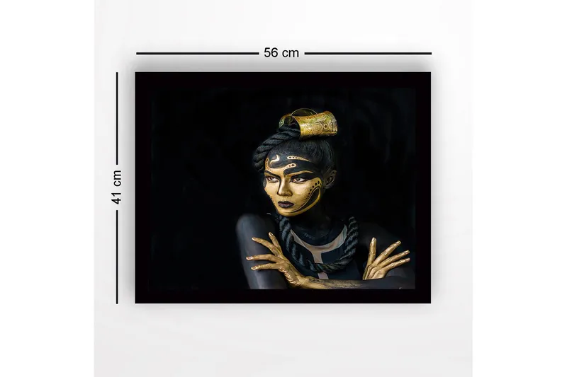 Kehystetty puutaulu canvasille - 41x56 cm - Muotokuva naisesta, jolla on kultainen meikki ja yksityiskohtaiset kuviot - Kulta / Musta - Sisustustuotteet - Taulu & taide
