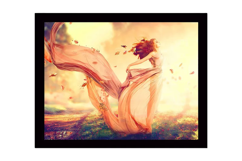 Kehystetty puinen canvas-taulu - 41x56 cm - Tanssiva nainen hulmuavassa mekossa syksyn lehtien ympäröimänä, Vaaleanpunainen / Oranssi / Kulta