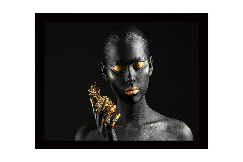 Kehystetty puutaulu - 41x56 cm - Muotokuva mustaihoisesta ja kultaisilla yksityiskohdilla varustetusta naisesta, joka pitelee ananasta, Musta / Kulta