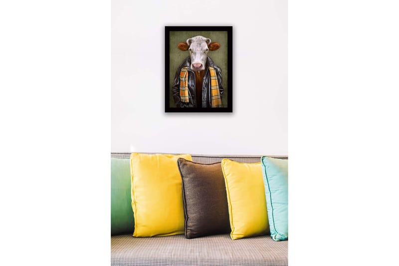 Kehystetty puucanvas - 41x56 cm - Pukeutunut lehmä nahkatakissa ja huivissa - Musta / Oranssi / Vihreä - Sisustustuotteet - Taulu & taide