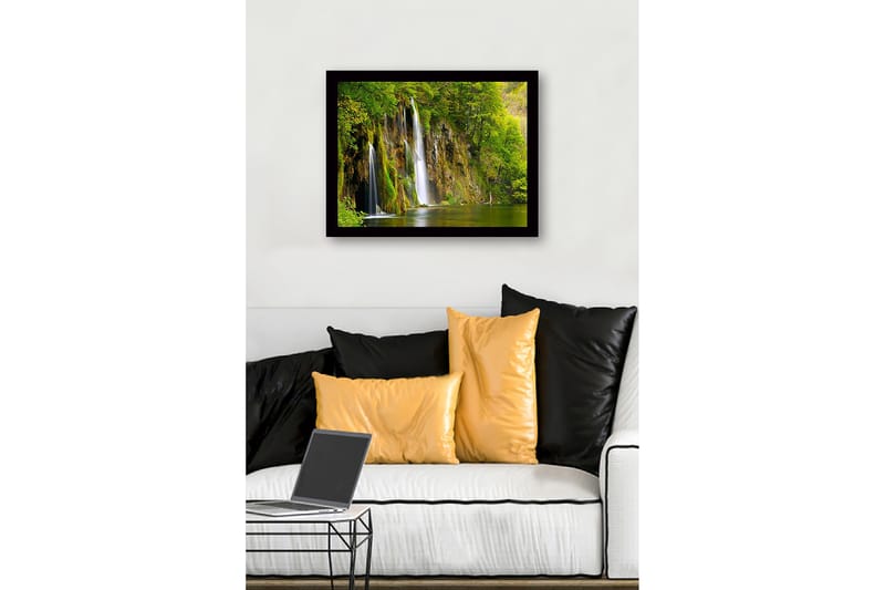 Kehystetty puutaulu canvasille - 41x56 cm - Kaunis vesiputous rehevän vehreyden ympäröimänä - Vihreä / Ruskea / Sininen - Sisustustuotteet - Taulu & taide