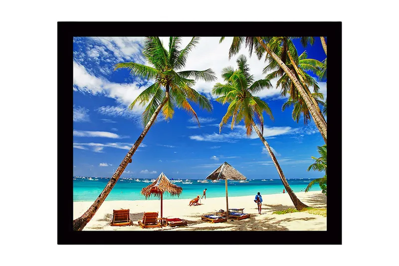 Kehystetty puutaulu canvas-taululla - 41x56 cm - Trooppinen ranta palmujen ja aurinkotuolejen kanssa, Sininen / Vihreä / Beige