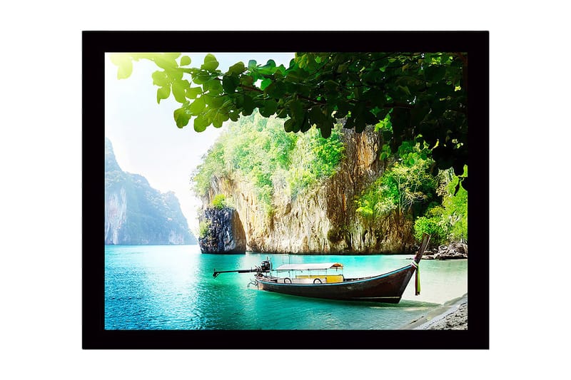 Kehystetty puutaulu canvasille - 41x56 cm - Kaunis ranta veneellä rehevällä kalliorannikolla, Turkoosi / Vihreä / Ruskea