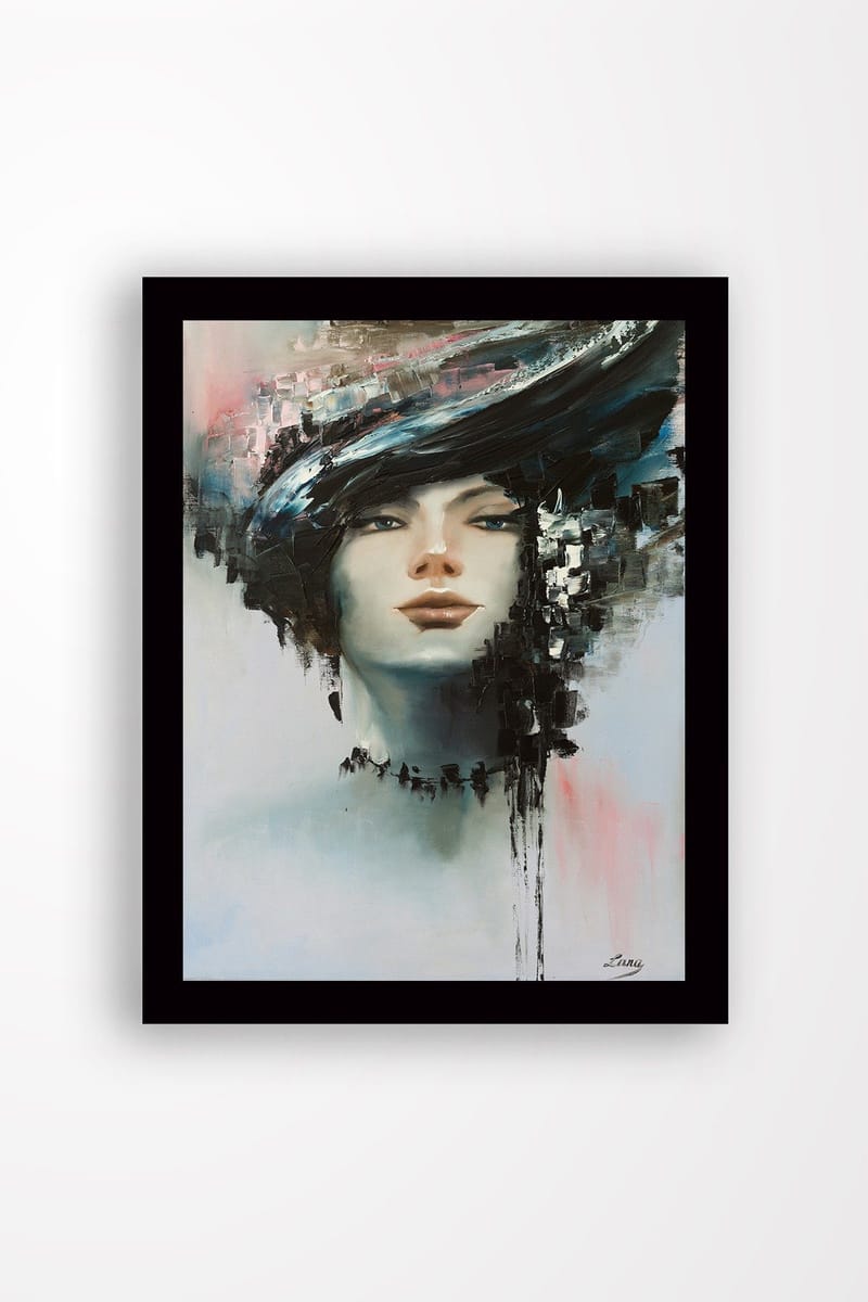 Kehystetty puinen canvas-taulu - 41x56 cm - Muotokuva naisesta dramaattisessa kampauksessa, Musta / Ihonväri / Vaaleansininen