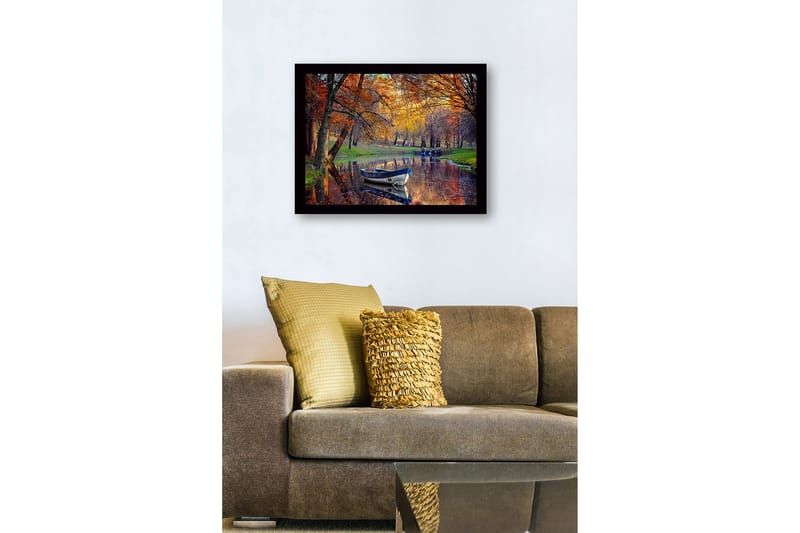 Kehystetty puutaulu canvas-taululla - 41x56 cm - Vene kelluu hiljaa peilimäisessä järvessä syksyn väristen puiden ympäröimänä - Oranssi / Vihreä / Sininen - Sisustustuotteet - Taulu & taide