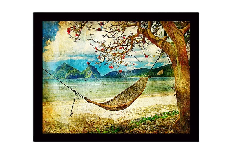 Kehystetty puinen canvas-taulu - 41x56 cm - Rentouttava riippumatto puun alla rannalla, taustalla vuoret, Sininen / Vihreä / Beige