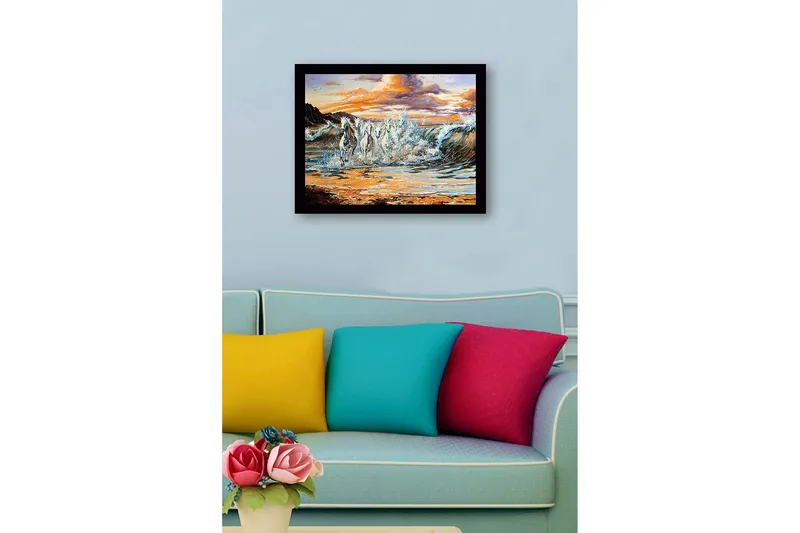 Kehystetty puinen canvas-taulu - 41x56 cm - Ylenpalttiset hevoset laukkaamassa aaltojen läpi auringonlaskun aikaan - Valkoinen / Sininen / Oranssi - Sisustustuotteet - Taulu & taide