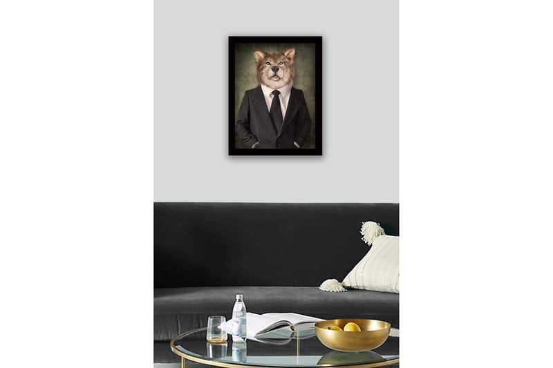 Kehystetty puutaulu canvasille - 41x56 cm - Ihmispiirteiset susi puvussa ja solmiossa - Harmaa / Musta / Beige - Sisustustuotteet - Taulu & taide