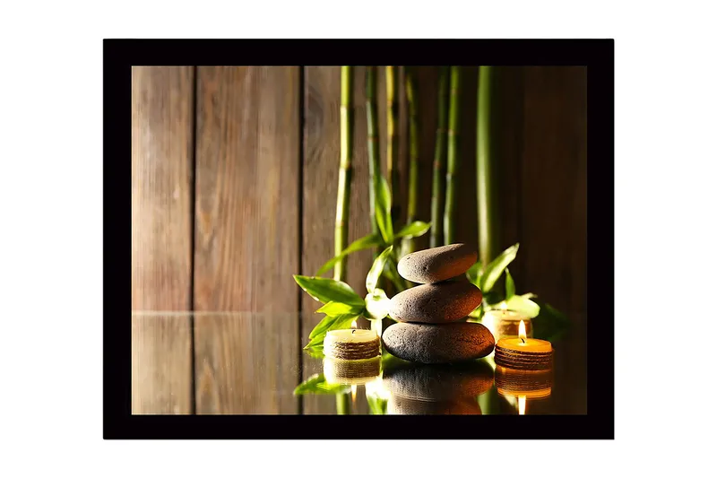 Kehystetty puutaulu canvasille - 41x56 cm - Harmoninen kivien ja bambun sommittelu kynttilälyhdöillä, Harmaa / Vihreä / Beige