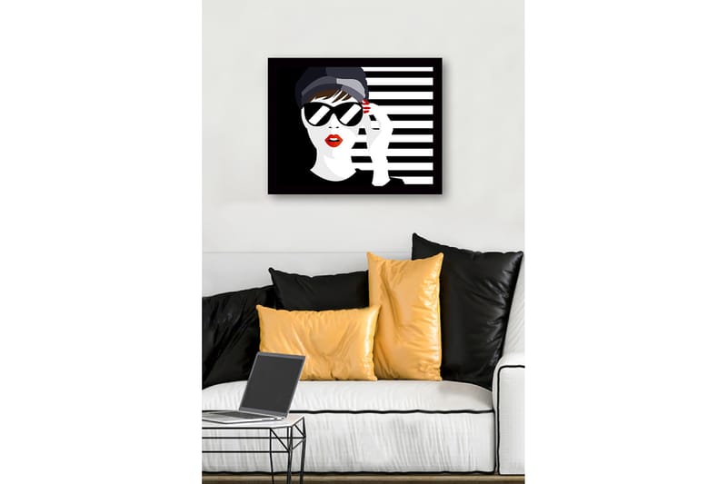 Kehystetty puutaulu canvasille - 41x56 cm - Tyylitelty nainen aurinkolaseissa ja punaisessa huulipunassa - Musta / Valkoinen / Punainen - Sisustustuotteet - Taulu & taide