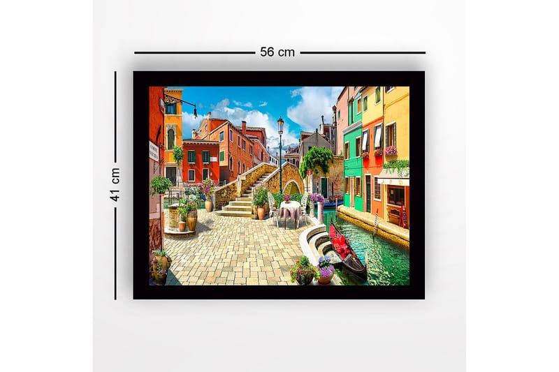 Kehystetty puutaulu canvasille - 41x56 cm - Värikäs kanava viehättävine taloineen ja kukka-asetelmineen - Punainen / Vihreä / Sininen - Sisustustuotteet - Taulu & taide