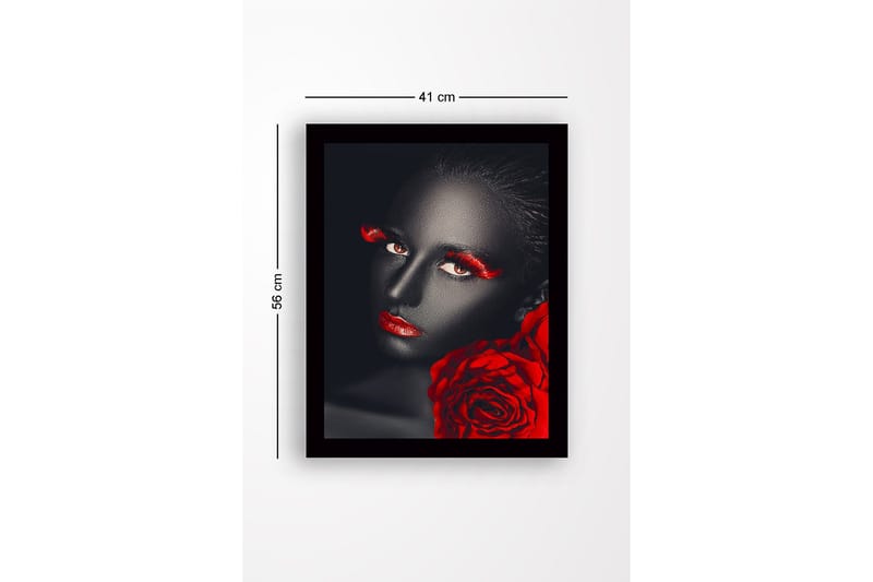Kehystetty puucanvas - 41x56 cm - Muotokuva mustaihoisesta naisesta, jolla on punaiset yksityiskohdat - Punainen / Musta - Sisustustuotteet - Taulu & taide