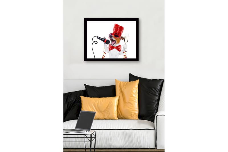 Kehystetty puutaulu canvasille - 41x56 cm - Juhlava koira mikrofonin ja samppanjalasin kanssa - Punainen / Musta / Valkoinen - Sisustustuotteet - Taulu & taide