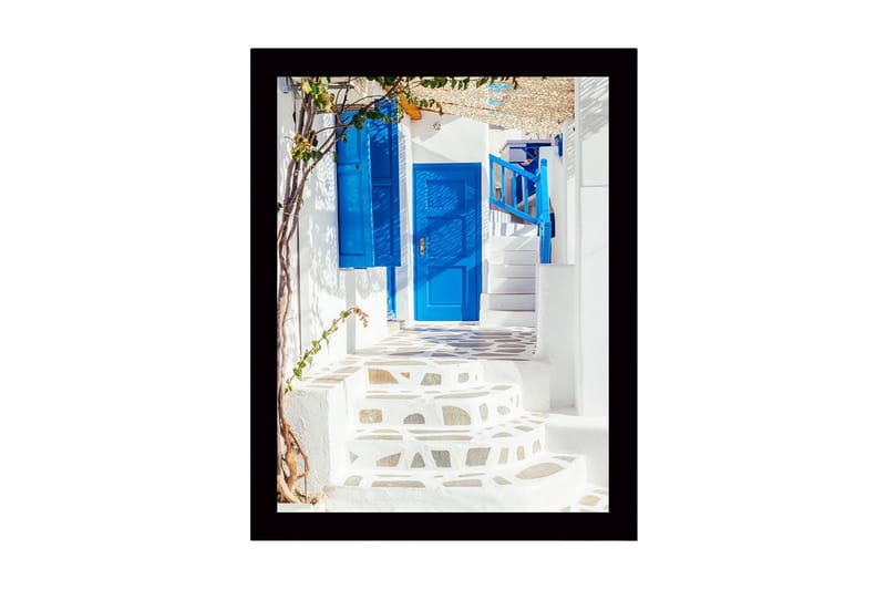 Kehystetty puutaulu canvasille - 41x56 cm - Siniset ovet ja portaat valkoiseksi kalkitulla kujalla, Sininen / Valkoinen