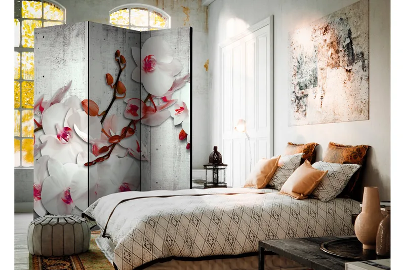 Tilanjakaja Concrete Orchid 135x172 - Artgeist sp. z o. o. - Sisustustuotteet - Tilanjakaja & sermi