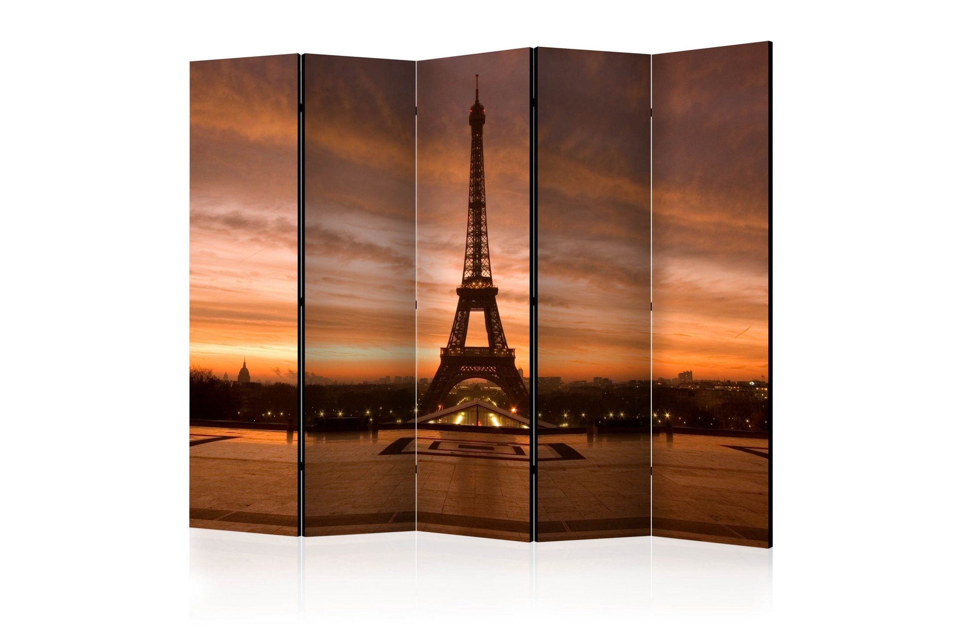Tilanjakaja Eiffel tower at dawn II 225x172 - Artgeist sp. z o. o.