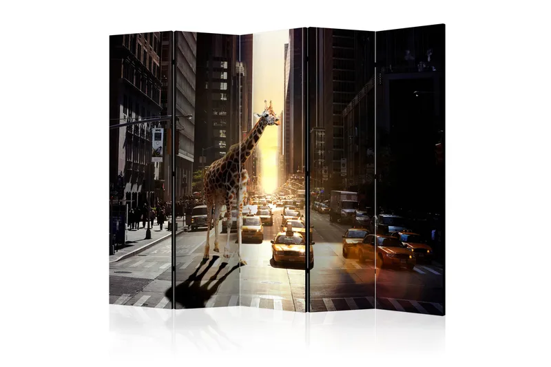 Tilanjakaja Giraffe in the Big City II, Artgeist sp. z o. o.