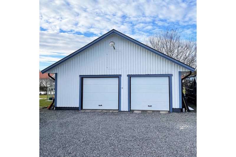 Nosto-ovi moottorilla 2,4 m - Talo & remontointi - Autotalli & korjaamo - Autotallin ovi - Kauko-ohjattava autotallin ovi