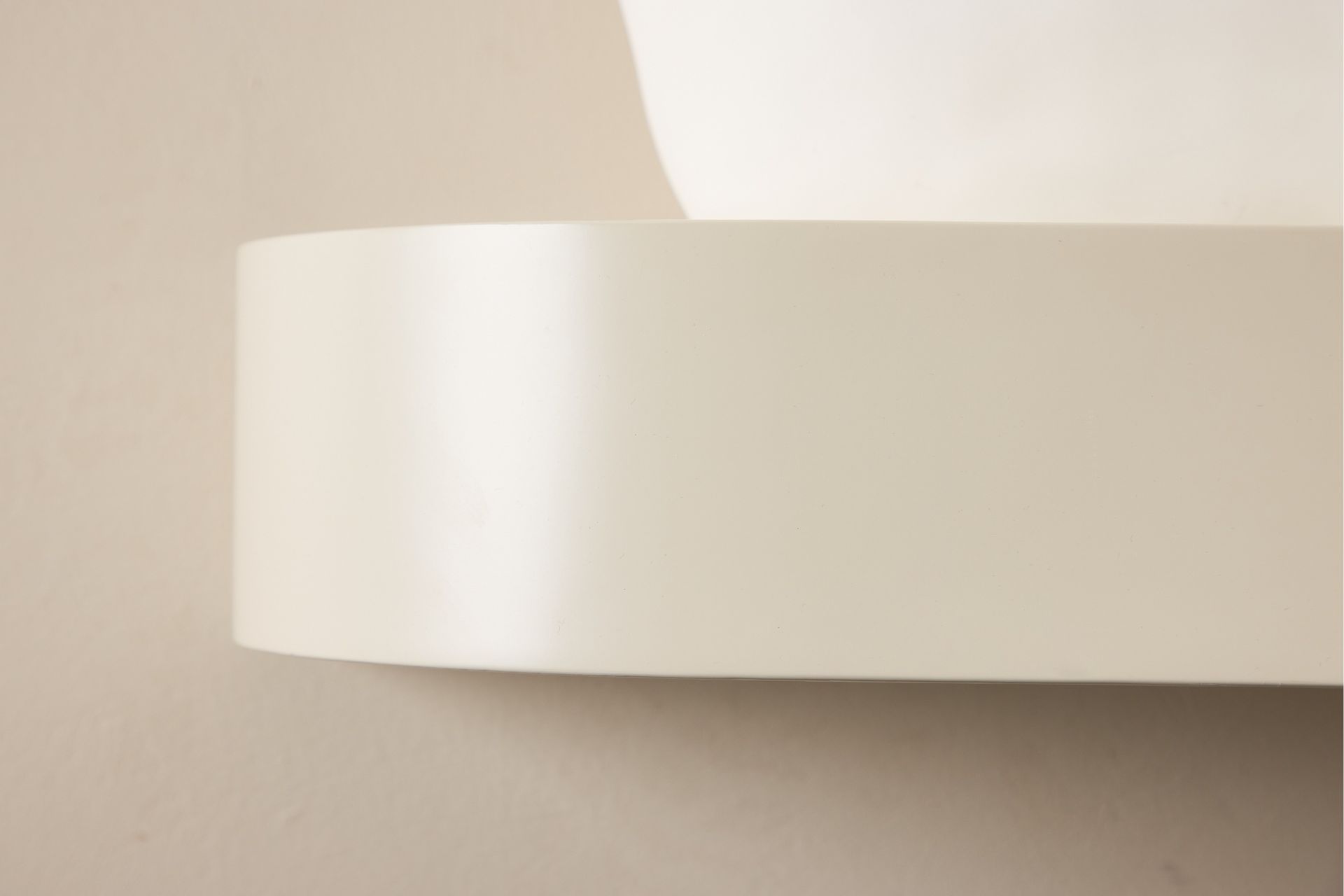 Glow Seinahylly 135 cm - Beige - Talo & remontointi - Keittiö & kylpyhuone - Keittiö & kodinhoitohuone - Keittiön sisustus - Keittiöhylly