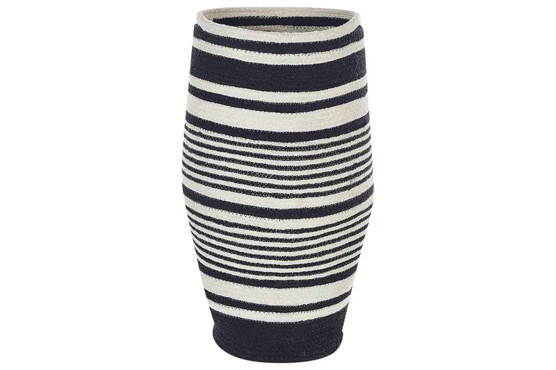 Kori Arrah Valkoinen, musta, Valkoinen, musta