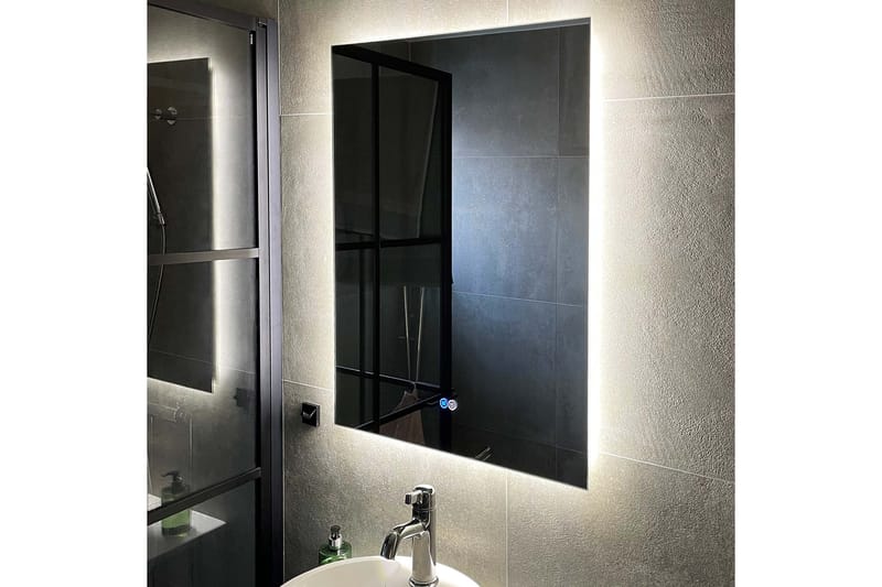 Kylpyhuoneen peili 60x80 cm LED-valaistuksella ja huurteenestolla - Talo & remontointi - Keittiö & kylpyhuone - Kylpyhuone - Kylpyhuonekalusteet - Kylpyhuoneen peilit