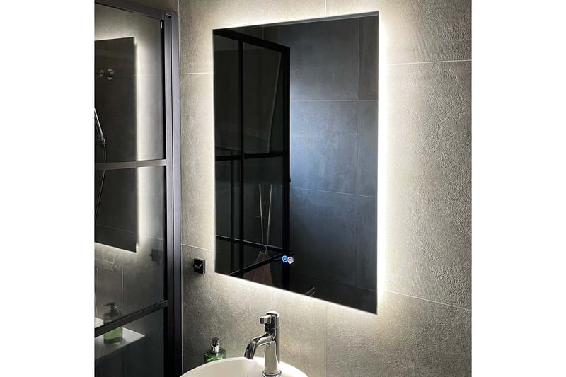 Kylpyhuoneen peili 60x80 cm LED-valaistuksella ja huurteenestolla - Talo & remontointi - Keittiö & kylpyhuone - Kylpyhuone - Kylpyhuonekalusteet - Kylpyhuoneen peilit