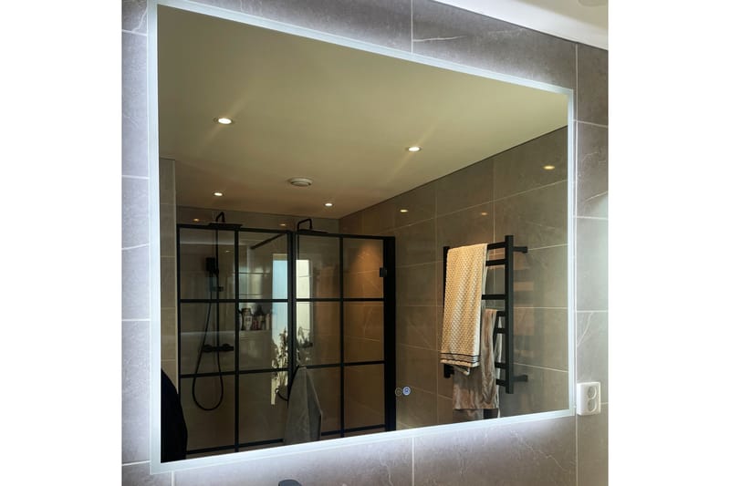 Kylpyhuoneen peili 120x100 cm LED-valaistuksella ja huurteenestolla - Talo & remontointi - Keittiö & kylpyhuone - Kylpyhuone - Kylpyhuonekalusteet - Kylpyhuoneen peilit