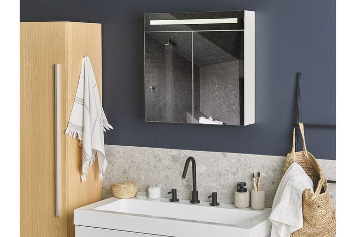 Kylpyhuonekaappi Bucalemo 60 cm Peili LED-valaistuksella - Valkoinen - Peilikaapit - Kylpyhuoneekaappi valaistuksella
