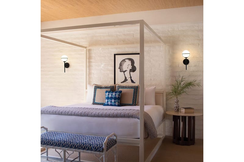 Seinävalaisin Hinkley Hollis Musta - Musta - Talo & remontointi - Keittiö & kylpyhuone - Kylpyhuone - Kylpyhuonekalusteet - Kylpyhuoneen valaistus