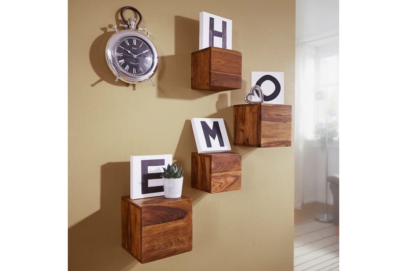 Seinähylly Wohnling Modernit seinälle kiinnitettävät kuutionmuotoiset täyspuuhyllyt, 4 kappaleen sarja - Talo & remontointi - Keittiö & kylpyhuone - Keittiö & kodinhoitohuone - Keittiön sisustus - Keittiöhylly