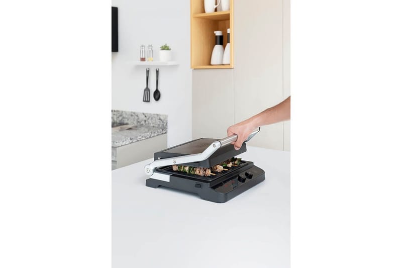 Pöytägrilli Black+Decker Harjattu teräs lämpötilan säätö 2000W - Urheilu & vapaa-aika - Retkeily & vaellus - Retkikeittiöt