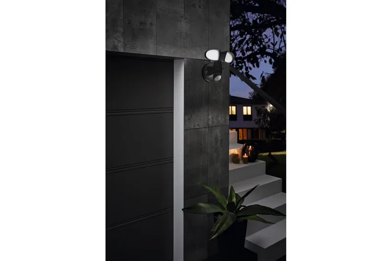 Seinäsuuntavalaisin Ulkovalaiseminen Eglo Pagino liiketunnistimella ja 2 lampulla - Musta - Valaistus - Hehkulamppu & polttimo - LED-valaistus - LED-kohdevalo