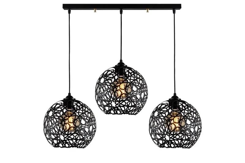 Kattovalaisin Sourab Masafumie Musta Kolme pistorasiaa, Kolme pistorasiaa