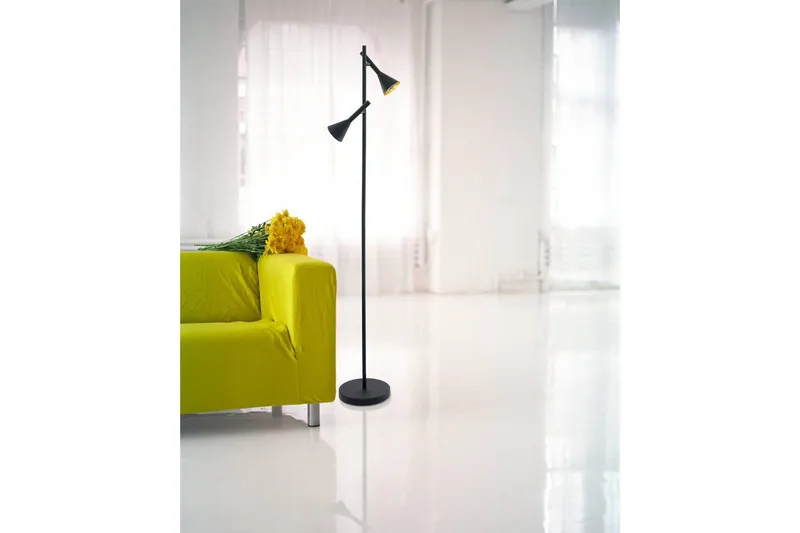 Lattialamppu Eglo Cortaderas - Musta/Kulta - Valaistus - Sisävalaistus & lamput - Lattiavalaisin - 3-vartinen lattiavalaisin