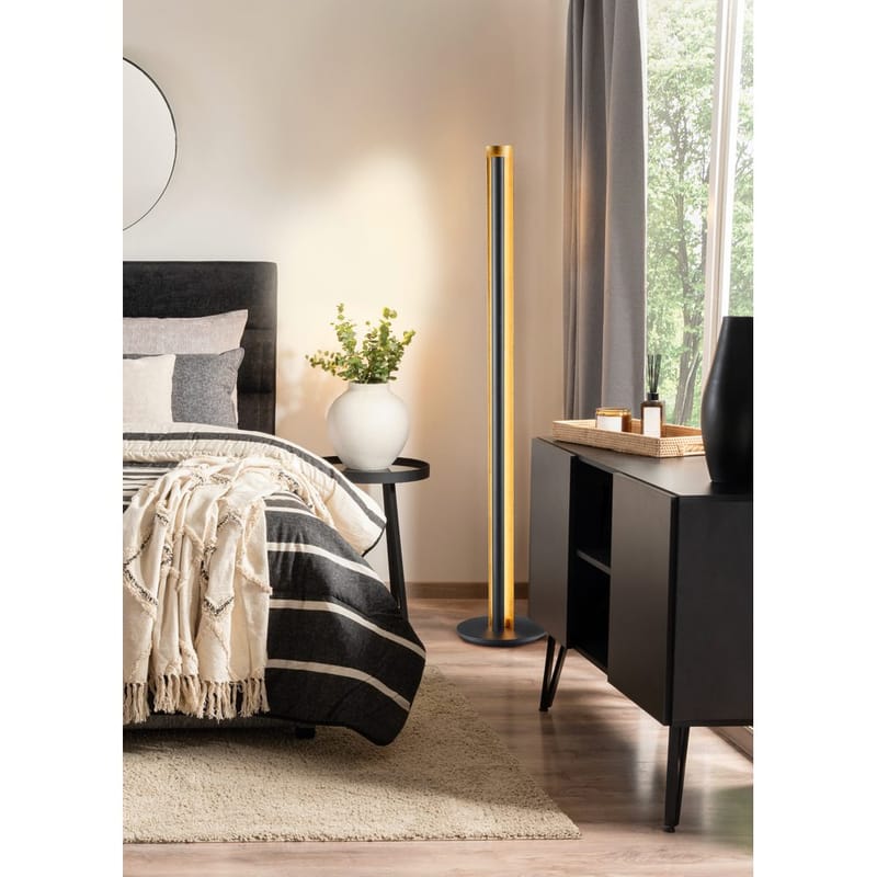 Lattiavalaisin Texel - Valaistus - Sisävalaistus & lamput - Lattiavalaisin - 3-vartinen lattiavalaisin