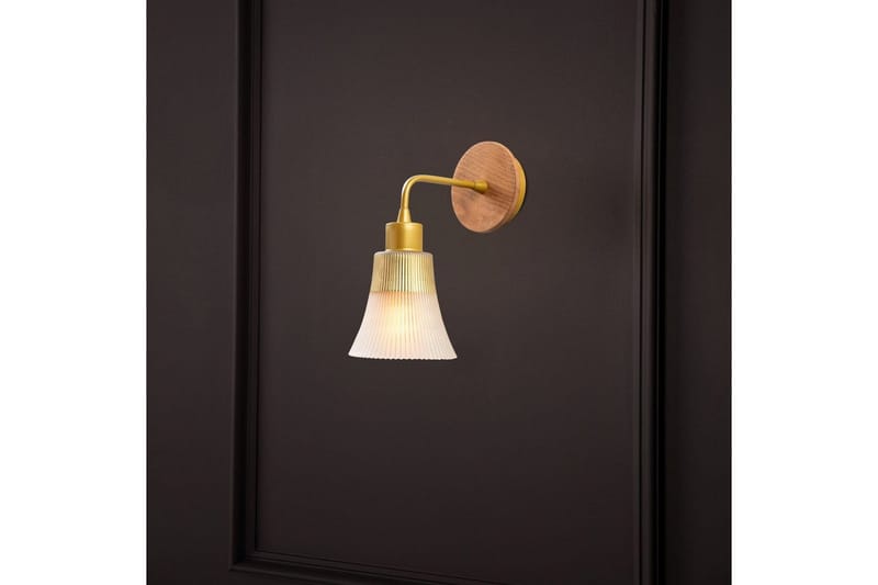 Seinävalaisin Vellor Kulta - Kulta - Valaistus - Sisävalaistus & lamput - Lattiavalaisin - 3-vartinen lattiavalaisin