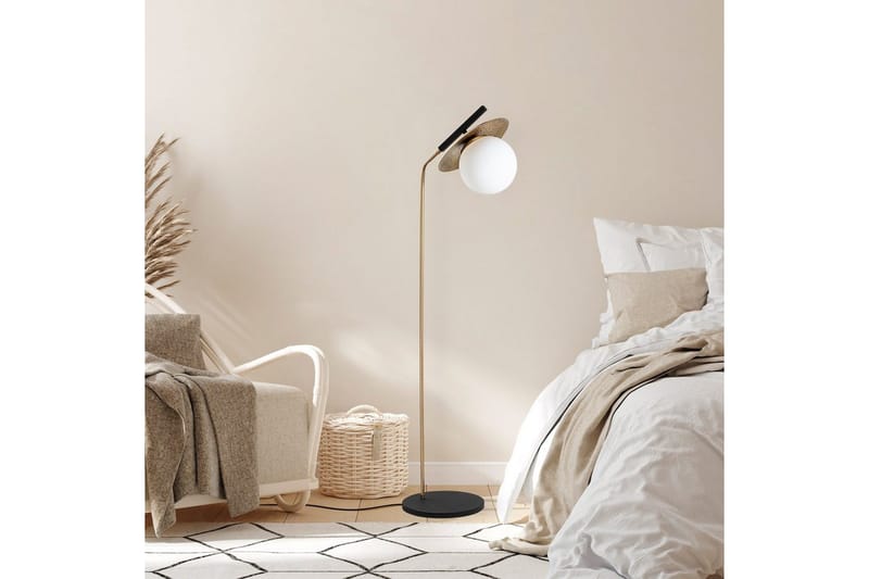 Sudattiavalaisin Cartin Kulta - Kulta - Valaistus - Sisävalaistus & lamput - Lattiavalaisin - 3-vartinen lattiavalaisin