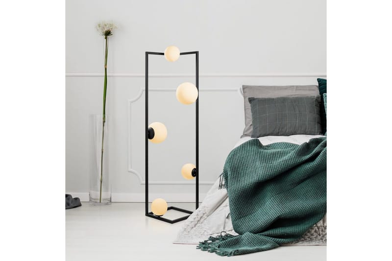 Sudattiavalaisin Kulma Musta - Musta - Valaistus - Sisävalaistus & lamput - Lattiavalaisin - 3-vartinen lattiavalaisin