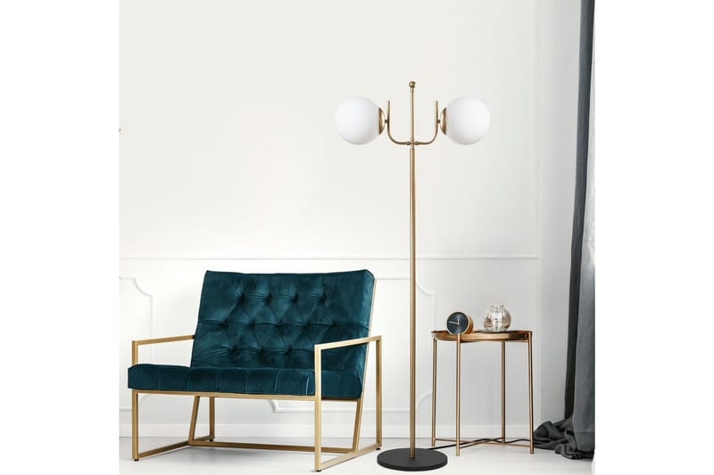 Sudattiavalaisin Sarvi Kulta - Kulta - Valaistus - Sisävalaistus & lamput - Lattiavalaisin - 3-vartinen lattiavalaisin