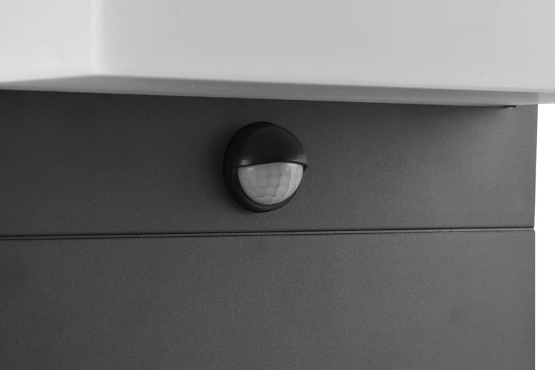 LED-Pylväsvalaisin Nestos 45 cm Liiketunnistin Antrasiitti - TRIO - Valaistus - Ulkovalaistus - LED-valaistus ulkokäyttöön